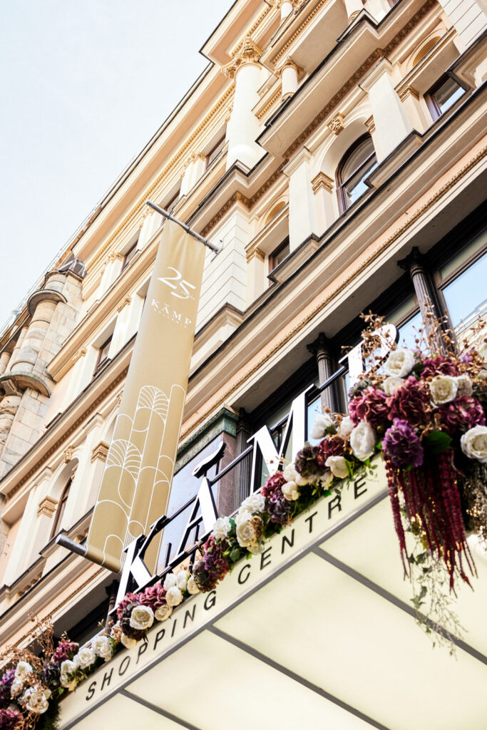 Kauppakeskus Helsinki – Kämp Galleria, Mikonkadun sisäänkäynti